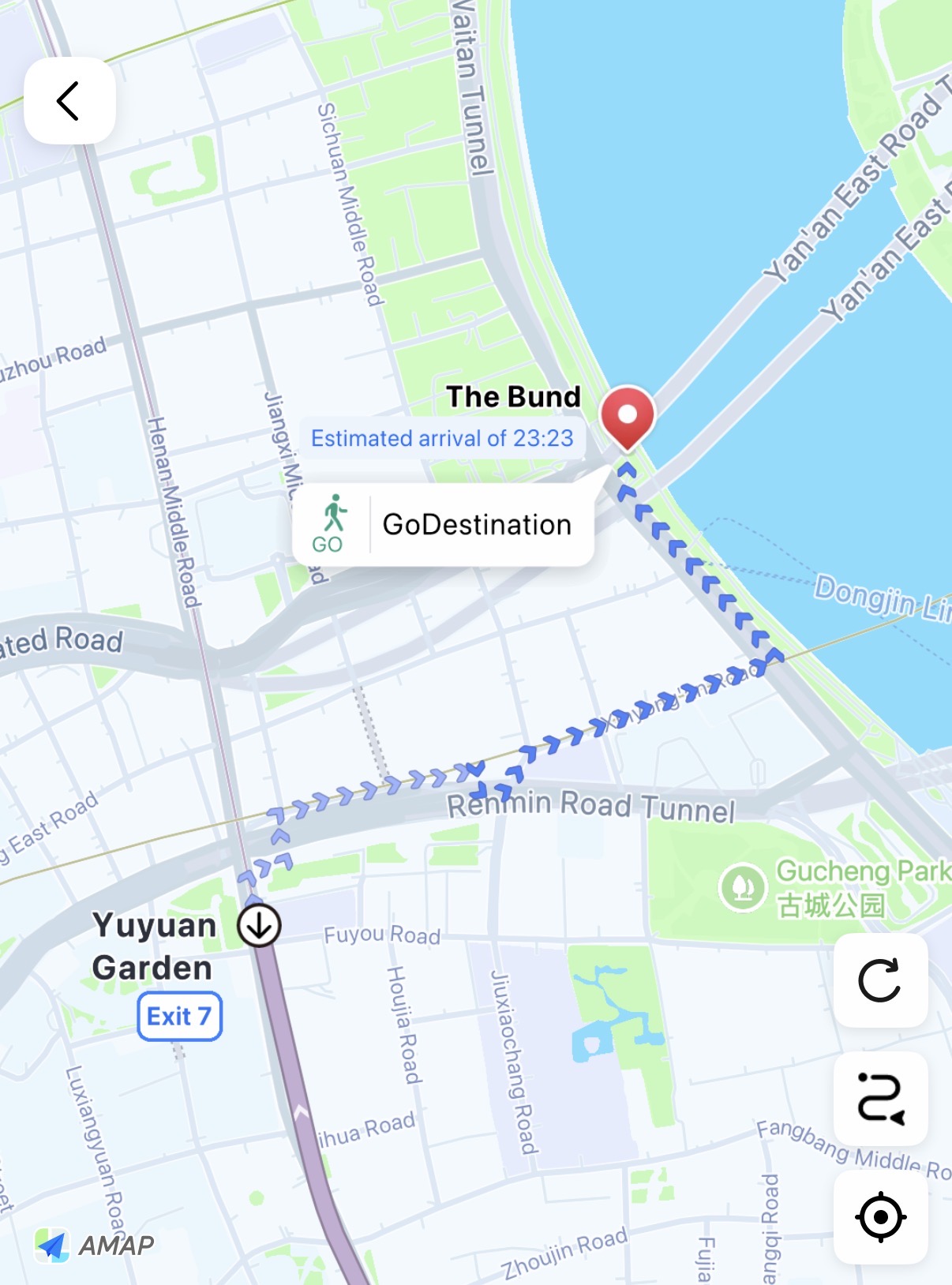 Walking route from Yuyuan Garden station Exit 7 to the Bund